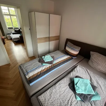 Daire Exklusive Altbauwohnung Mit Arbeitsplatz We5 Halle (Saale)