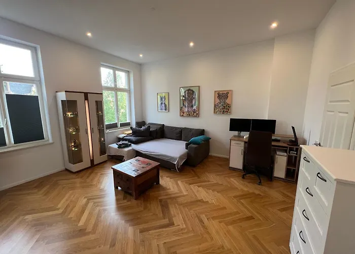 Daire Exklusive Altbauwohnung Mit Arbeitsplatz We5 *