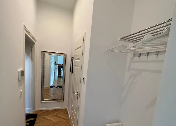 Daire Exklusive Altbauwohnung Mit Arbeitsplatz We5